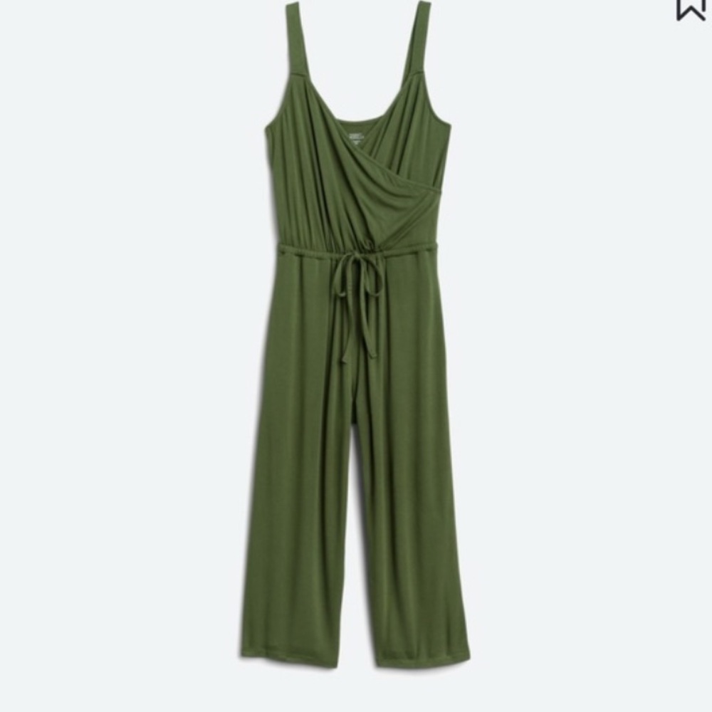 Elegant and fun green jumpsuit by Market and Spruce
